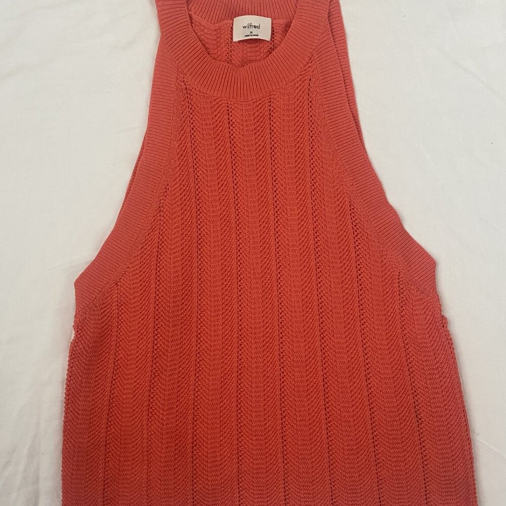 Aritzia Wilfred halter top pattern woven scalloped in coral color. Size:M